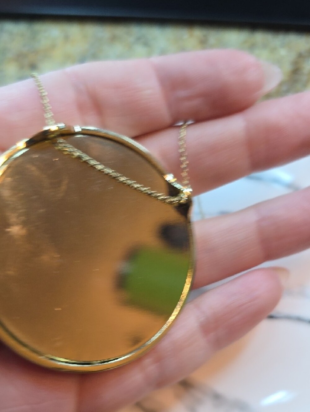 House of Harlow 1960 Gold Necklace with Emerald Green Starburst Pendant - Picture 3 of 4